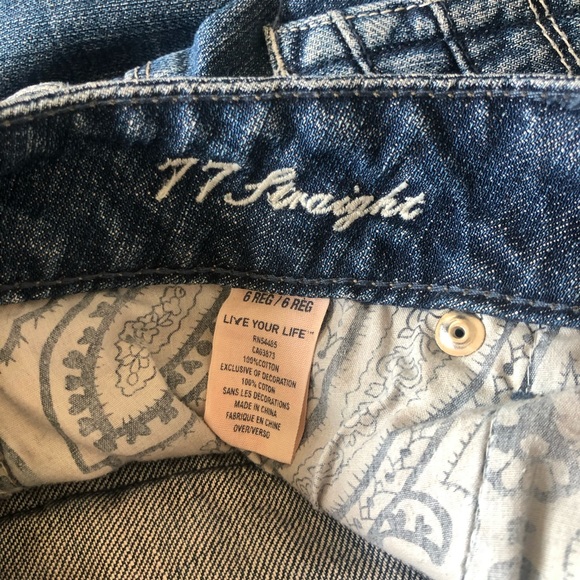 Vintage American Eagle Straight 77 Jeans
Size 8 - Picture 4 of 5